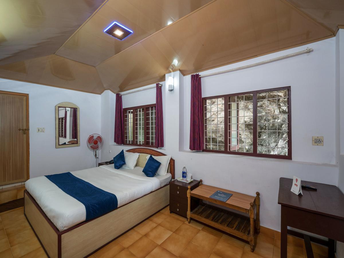 Oyo 10262 Hotel Munnar Rock Экстерьер фото
