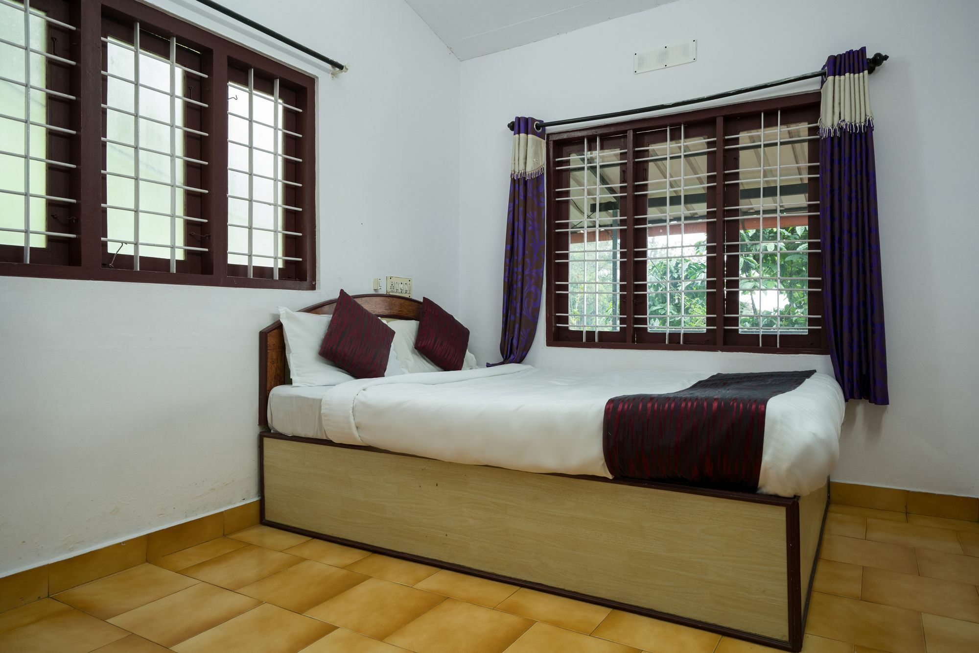 Oyo 10262 Hotel Munnar Rock Экстерьер фото